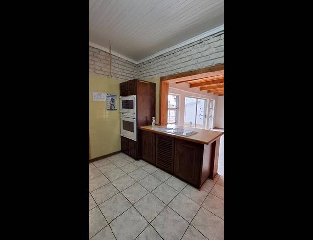 5 BEDROOM HOUSE FOR SALE IN MEYERHOF